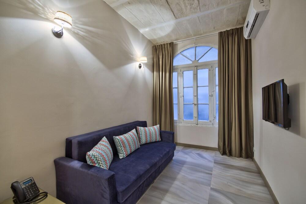 The British Suites Valletta Exterior photo